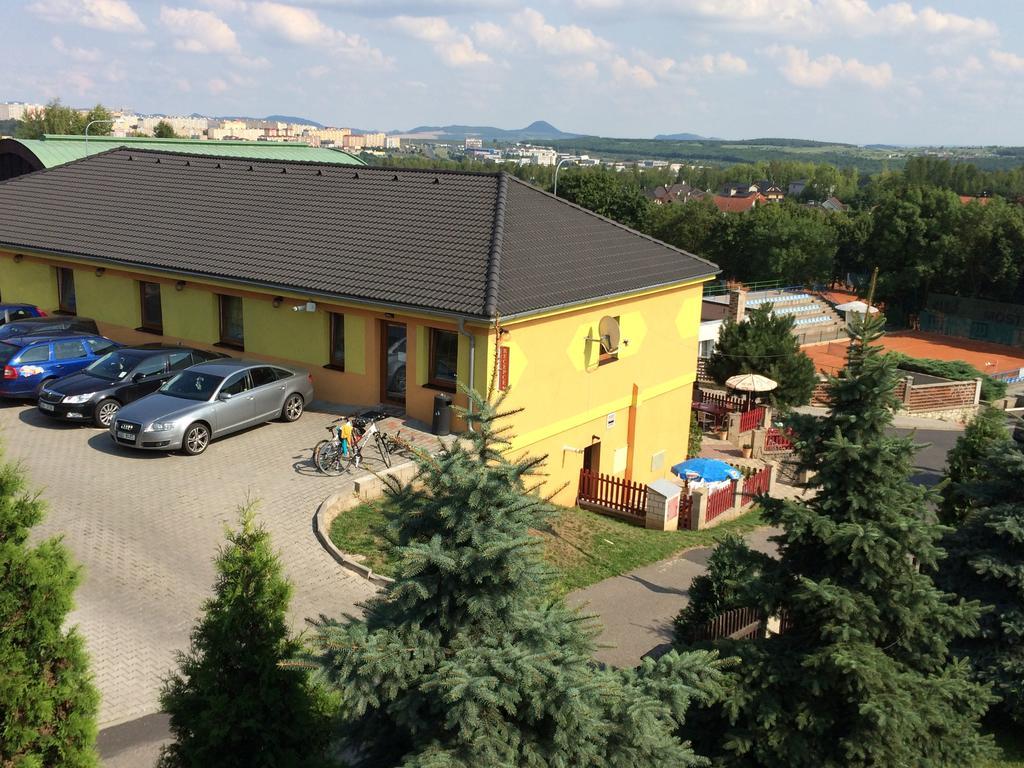 Hotel Pohadka Мост Екстер'єр фото